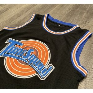 Looney Tunes Tune Squad  Jersey Small Limited Movie Edition #10 Lola Embroidered